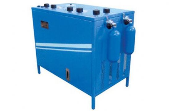 點擊查看詳細信息<br>標題：AE102A氧氣充填泵 閱讀次數(shù)：2411
