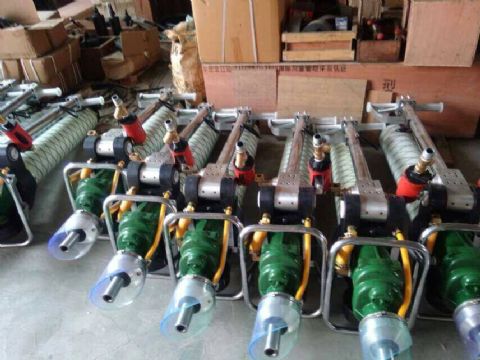 點擊查看詳細信息<br>標(biāo)題：MQT-130/2.8型氣動錨桿鉆機15898635797 0537-3202711 閱讀次數(shù)：2484